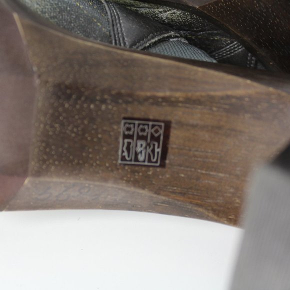 ICON Los Angeles Leather shoes slip on heels mules sz 9.5 cute dog PUG art Jeon - Picture 16 of 16